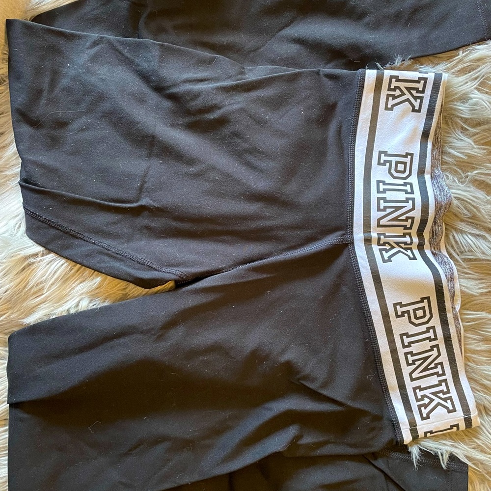 PINK Victoria’s Secret legging
